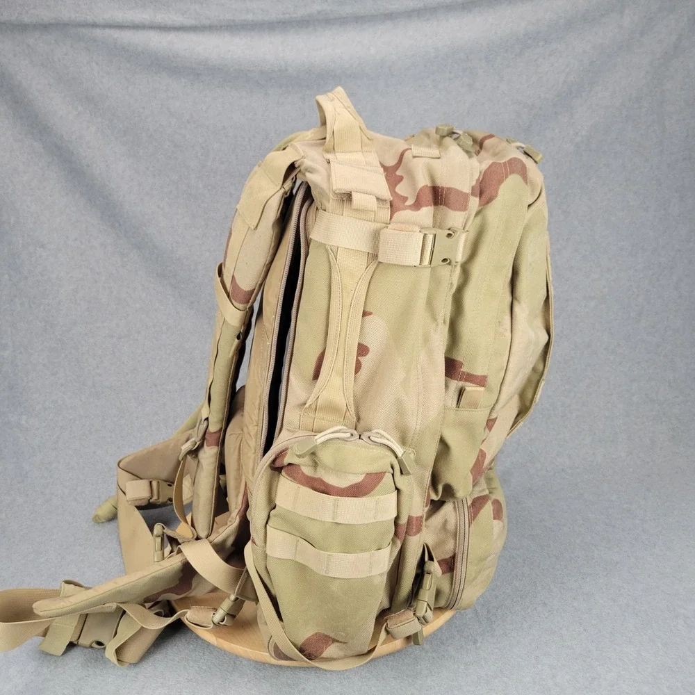 CamelBak Maximum Gear Tactical Backpack Mens XL Desert Camo Hydration Pack MOLLE
